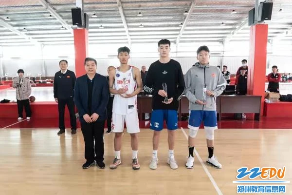 如何通过训练提高篮球运动员的速度_2